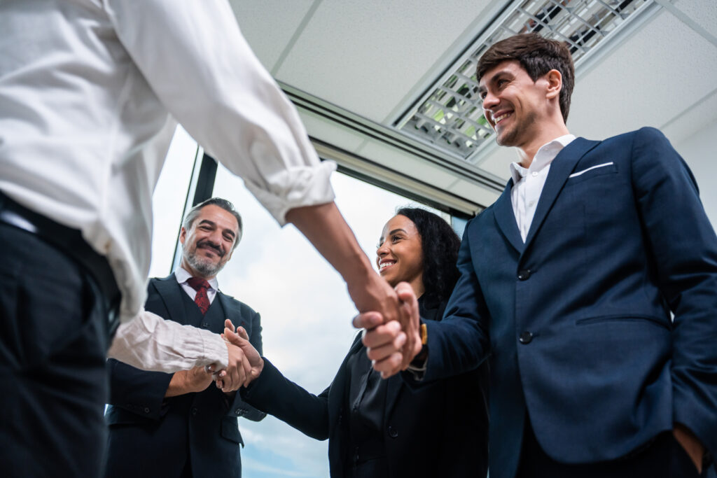 Entreprise travaillant avec un prestataire externe pour sa stratégie marketing digital